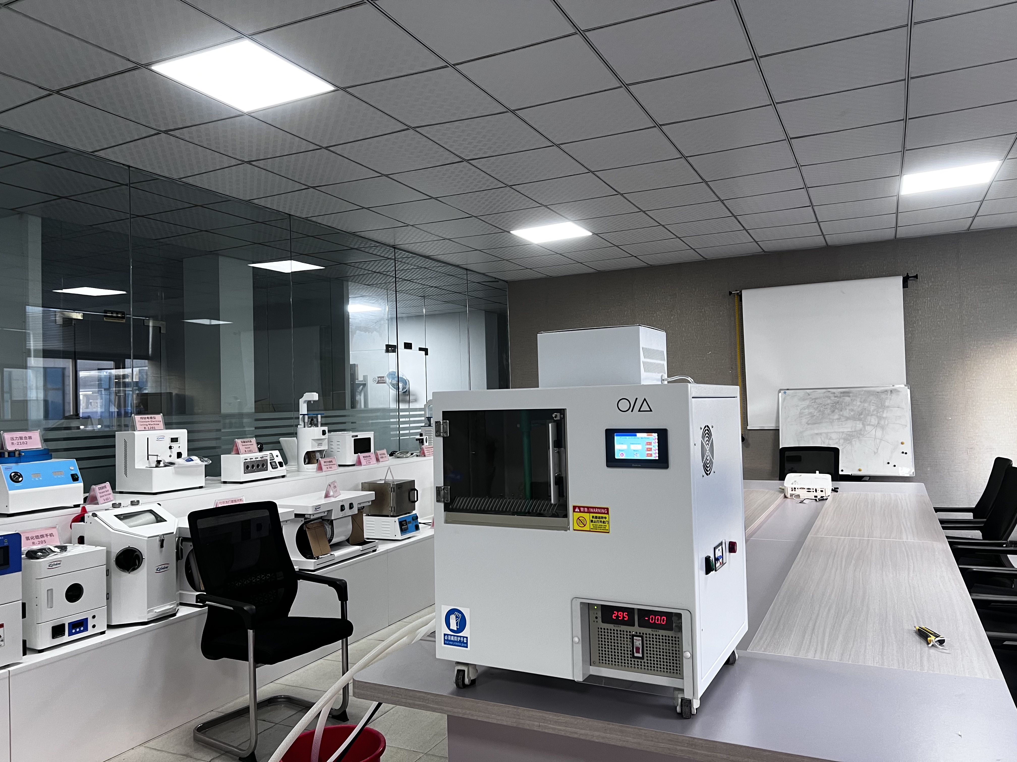 Why Plasma Polishing Is Ideal for Dental and Medical Precision Parts